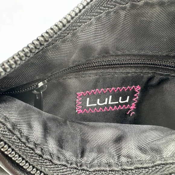 Lulu NYC Black Faux Leather Wristlet Clutch - Picture 3 of 3